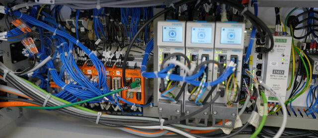 Installation in the control cabinet