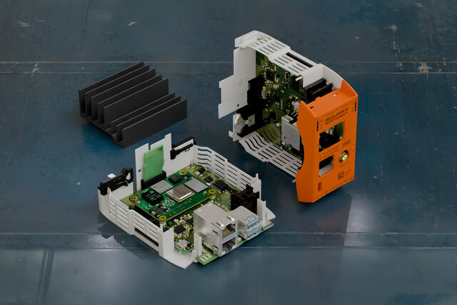 RevPi Connect 5 disassembled with view of the Raspberry Pi Compute Module